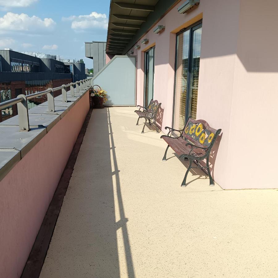 Apartament 80M2 Z 70M2 Tarasem -W Pelni Wyposazony - Wyjatkowe Centrum Miasta Wloclawek Exterior foto